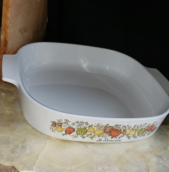 Corningware | Le Romarin Baking dish - Picture 2 of 6